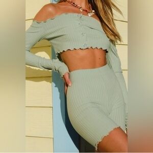 Tropic of C adagio shorts in mint, Size L